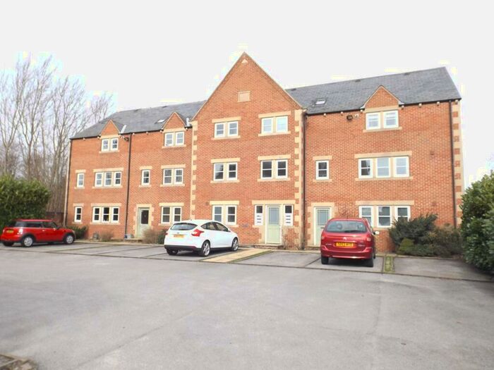 2 Bedroom Apartment To Rent In Brampton Court, Old Road, Chesterfield, S40