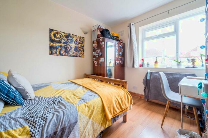 4 Bedroom Semi-Detached House To Rent In Canterbury Road, Stoughton, Guildford, GU2