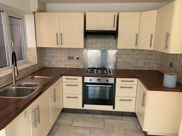 4 Bedroom Terraced House To Rent In Arbour Close, Luton, LU3