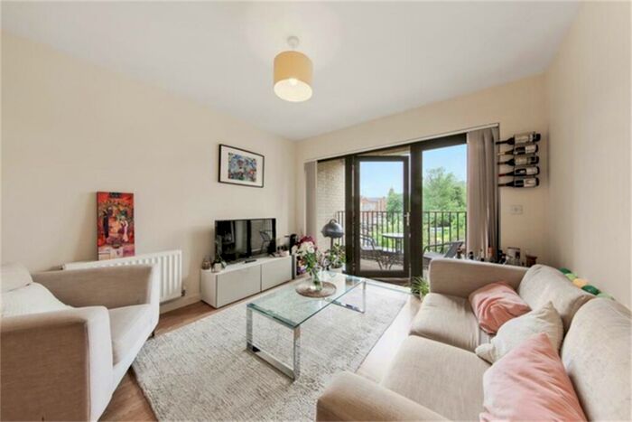 2 Bedroom Apartment To Rent In Newman Close, NW10