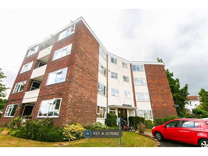 1 Bedroom Flat To Rent In Oakdene Court, Southampton, SO17