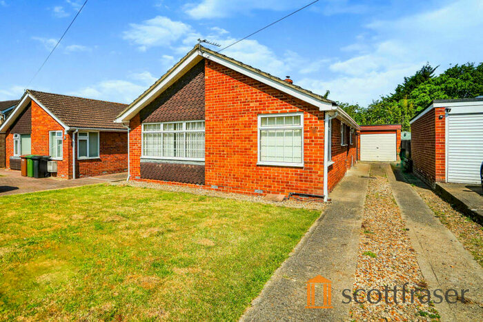 3 Bedroom Bungalow To Rent In Elm Drive, Garsington, OX44