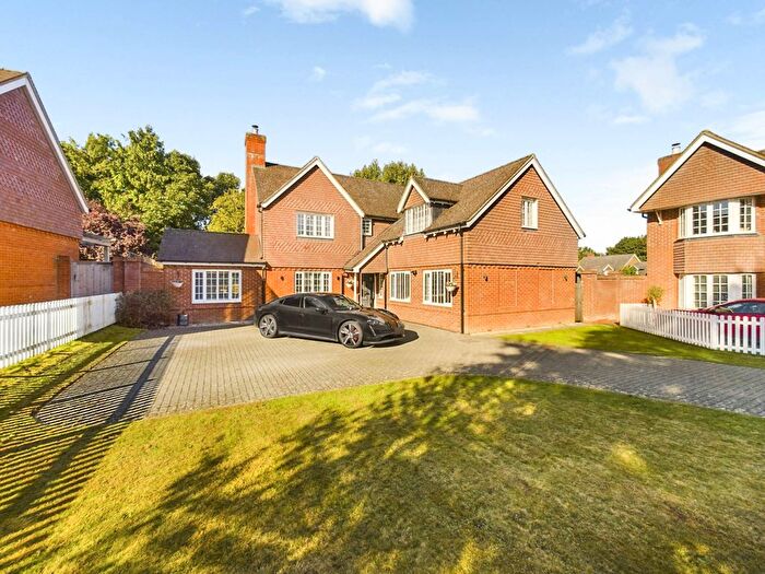 5 Bedroom Detached House For Sale In Fleming Road, Wendover, HP22