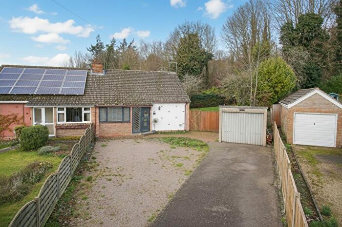 3 Bedroom Semi-Detached Bungalow For Sale In Carter Road, Drayton, Norwich, NR8