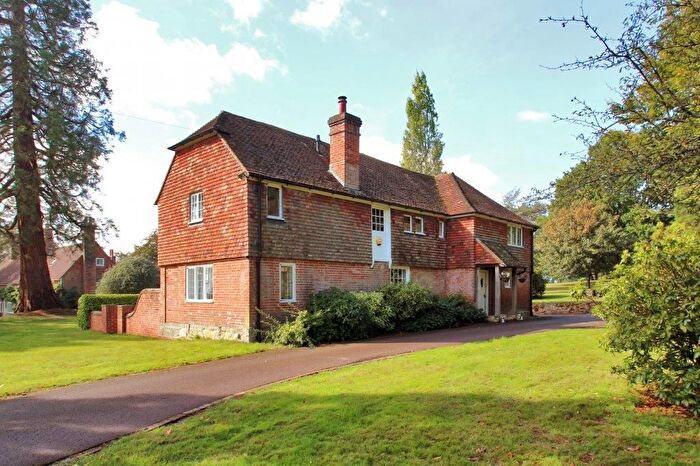 3 Bedroom Property To Rent In The Drive, Uckfield, TN22