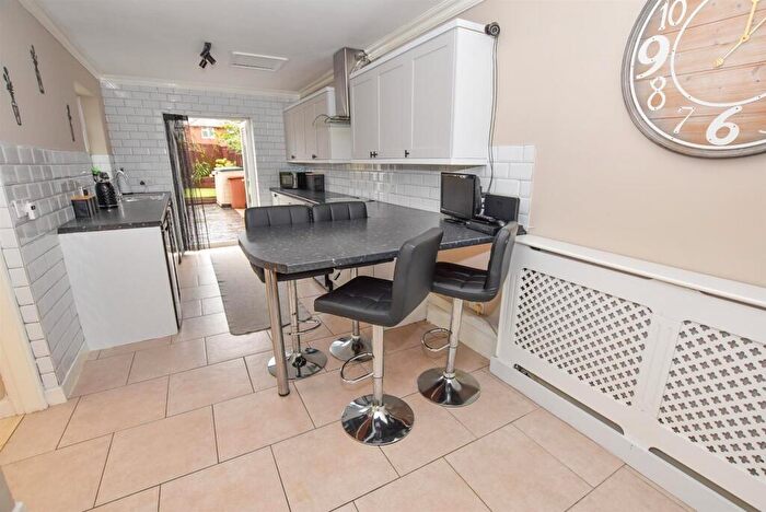 3 Bedroom Terraced House For Sale In Beechwood Road, Bromborough, CH62