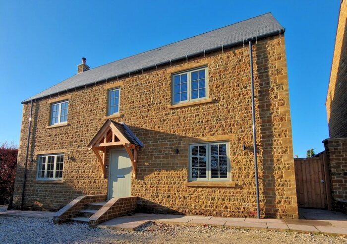 5 Bedroom Detached House To Rent In Hogg Lane, Charlton, OX17