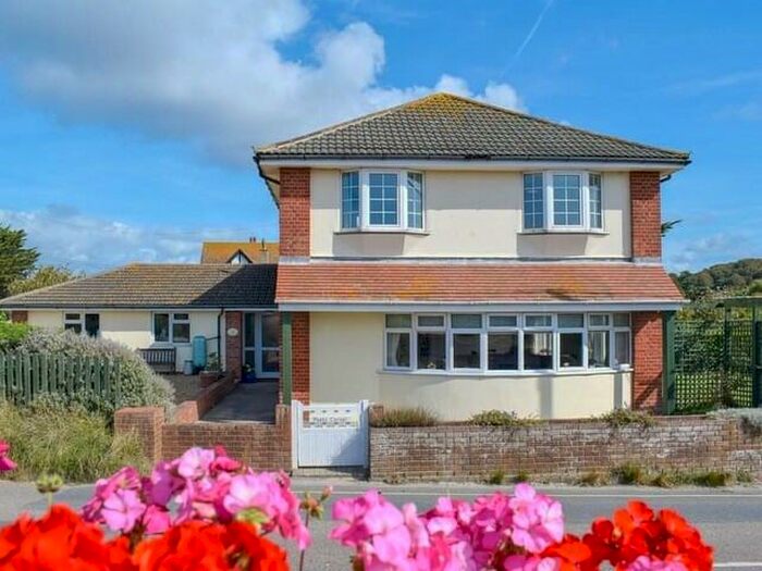 4 Bedroom Detached House To Rent In Gate Lane, Freshwater, PO40