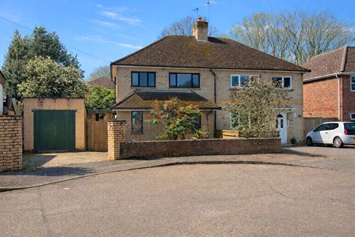 3 Bedroom Property For Sale In Firbank Place, Englefield Green, TW20