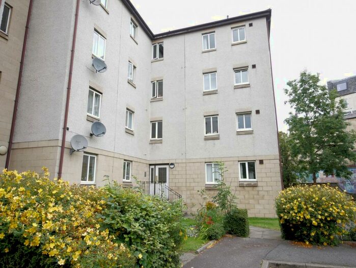 2 Bedroom Flat To Rent In Orwell Terrace, Dalry, Edinburgh, EH11