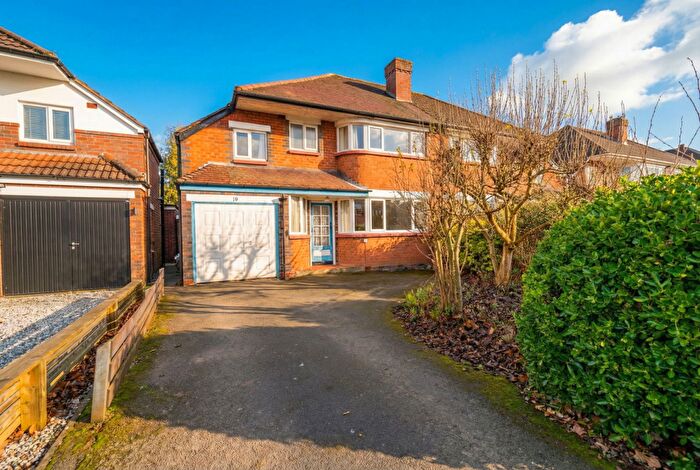 4 Bedroom Semi Detached House For Sale In Queens Avenue, Shirley, B90