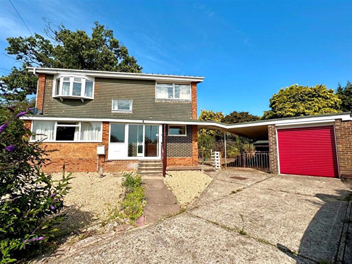 4 Bedroom Detached House For Sale In St. Pauls Road, Sarisbury Green, SO31