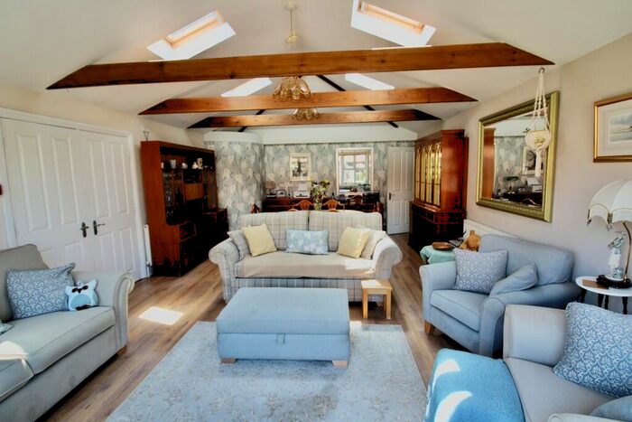 2 Bedroom Terraced Bungalow To Rent In Bridge Road, Oulton Broad, Lowestoft, NR32