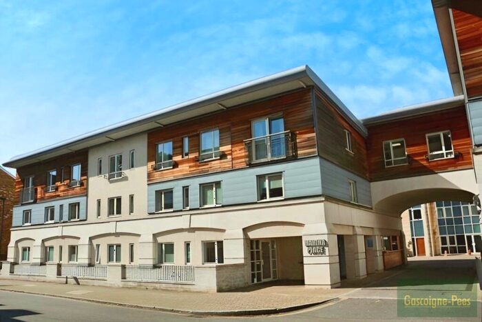 1 Bedroom Flat To Rent In Marina Place - Hampton Wick, KT1