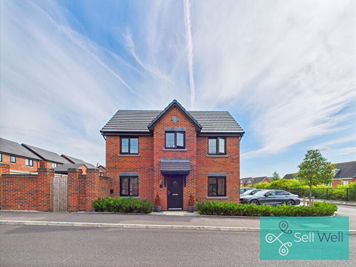 3 Bedroom Detached House For Sale In Porcelain Street, Worsley, Manchester, M28