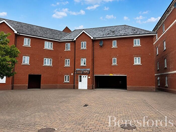2 Bedroom Apartment For Sale In Salamanca Way, Colchester, CO2