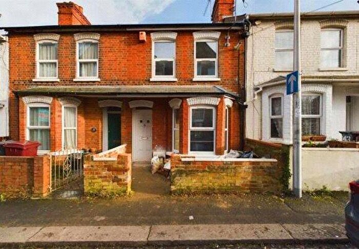4 Bedroom Terraced House For Sale In Wilson Road, Reading, Berkshire, RG30