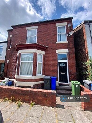 5 Bedroom Semi-Detached House To Rent In Cartwright Street, Manchester, M34