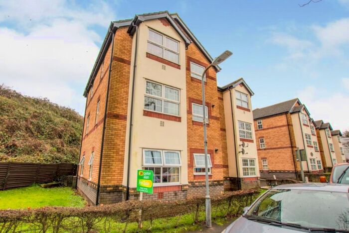 2 Bedroom Flat To Rent In Andrew Road, Penarth, CF64