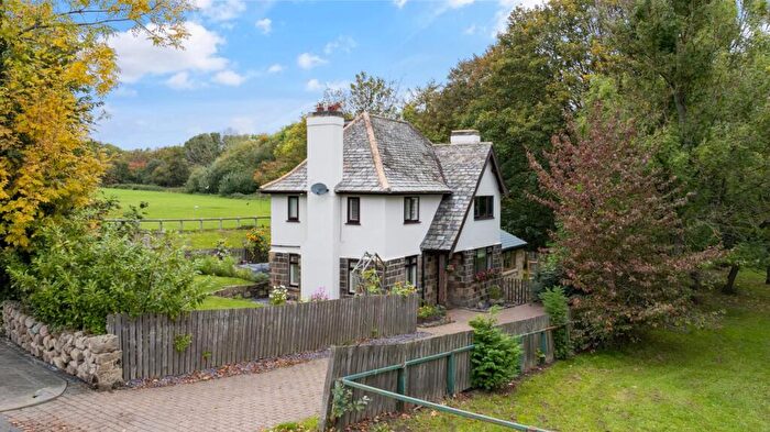 4 Bedroom Detached House For Sale In Leeds & Bradford Road, Leeds, West Yorkshire, Uk, LS13