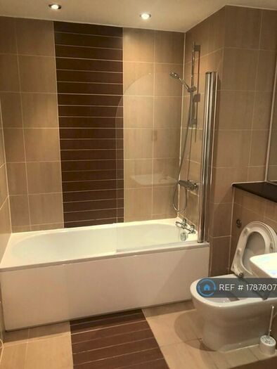 1 Bedroom Flat To Rent In Barton Place, Manchester, M4