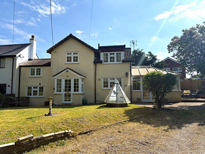 2 Bedroom Cottage For Sale In Quiet Nook, Keston, BR2