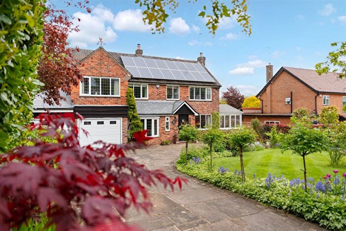 4 Bedroom Detached House For Sale In Meadow Drive, Prestbury, Cheshire, SK10