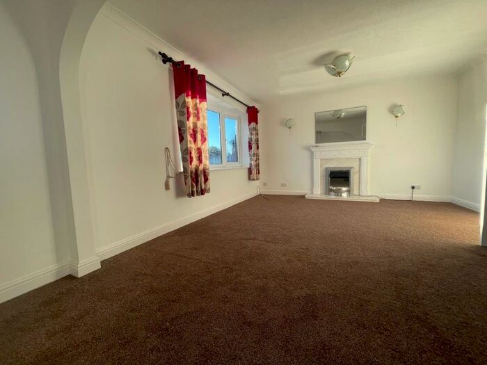 3 Bedroom Bungalow To Rent In Saxon Crossway, Winsford, CW7