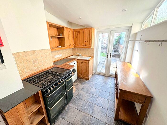 2 Bedroom Terraced House To Rent In Westgate Street, Taunton, Somerset, TA1
