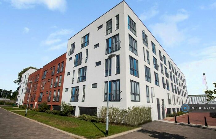 2 Bedroom Flat To Rent In Salvisberg Court, Welwyn Garden City, AL7