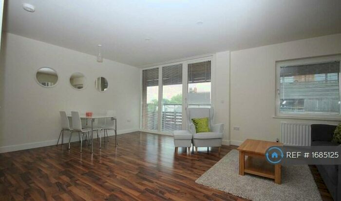 1 Bedroom Flat To Rent In Hillside, London, NW10