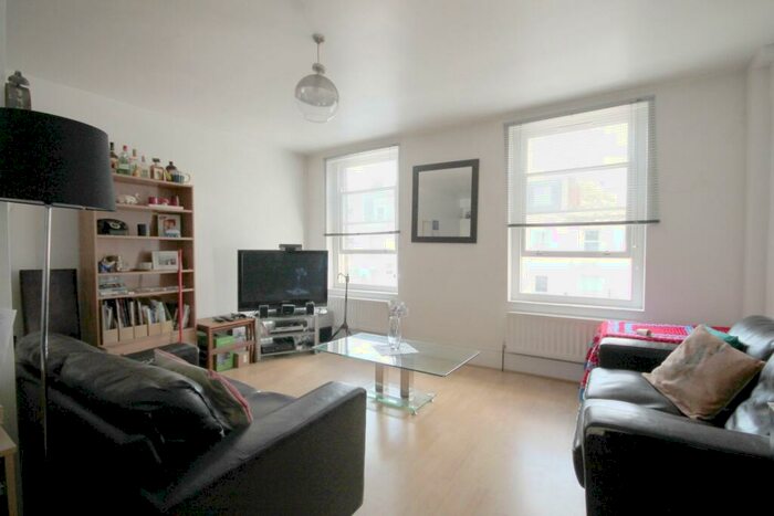 2 Bedroom Flat To Rent In Camden Road, Camden, NW1