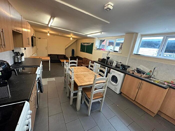 7 Bedroom House To Rent In Dawlish Road, Selly Oak, Birmingham, West Midlands, B29