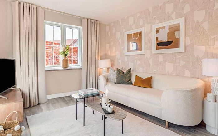 3 Bedroom Flat For Sale In Thanet Way, Whitstable, CT5