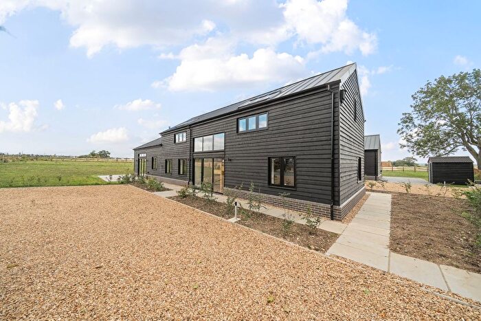 4 Bedroom Barn Conversion For Sale In Begwary Lane, Begwary, Bedford, MK44
