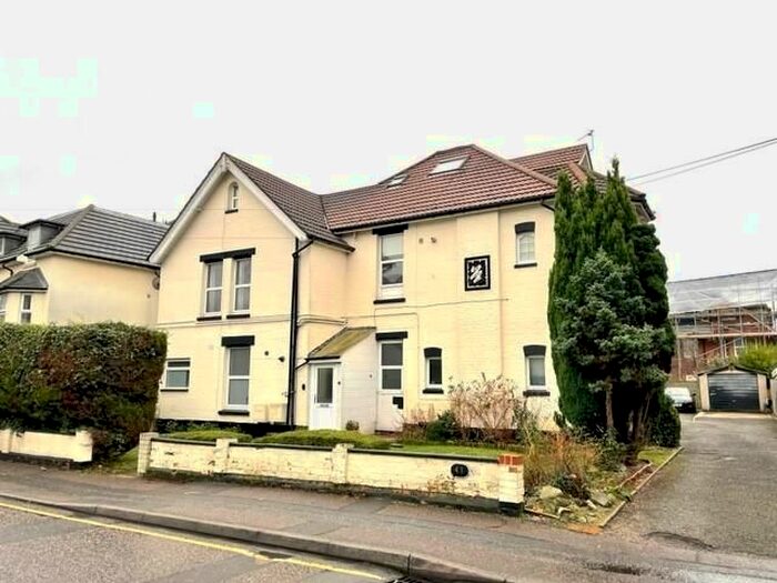 1 Bedroom Flat To Rent In Hawkwood Road, Boscombe, Bournemouth, BH5