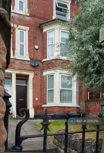 8 Bedroom Semi-Detached House To Rent In Gedling Grove, Nottingham, NG7