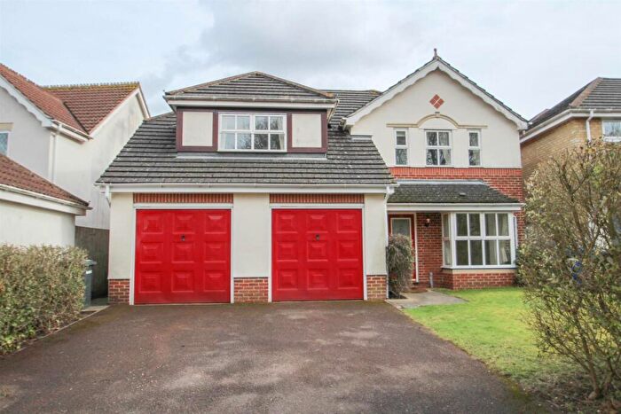 5 Bedroom Detached House To Rent In Langdale Drive, Ascot, Berskhire, SL5