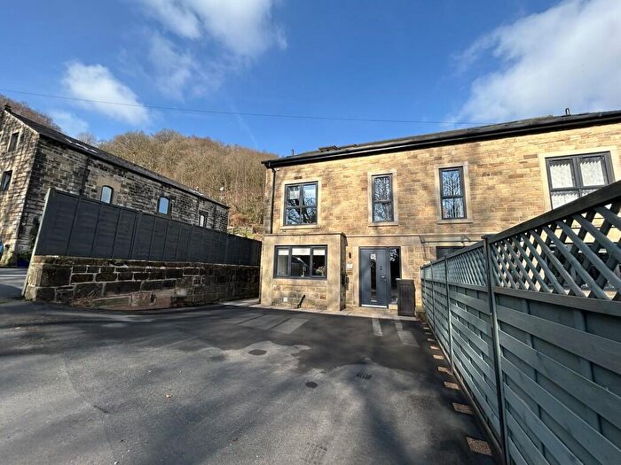 3 Bedroom Semi-Detached House For Sale In Green Leaves, Burnley Road, Todmorden, OL14