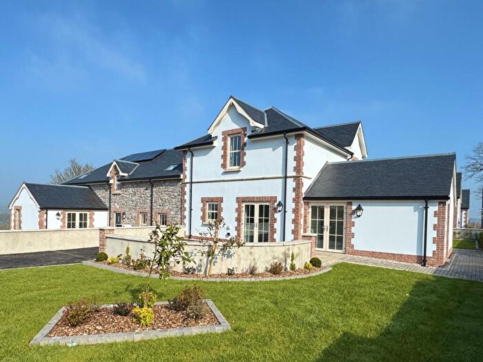 4 Bedroom Terraced House For Sale In No. Torr Farm, Bridge Of Weir, PA11