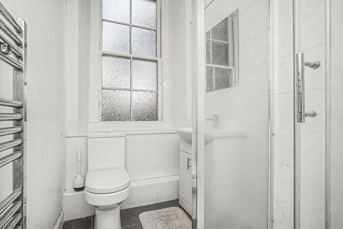 3 Bedroom Flat For Sale In Forrest Road, Edinburgh, EH1