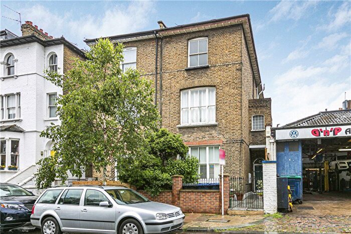 1 Bedroom Flat To Rent In Birkbeck Road, London, W3