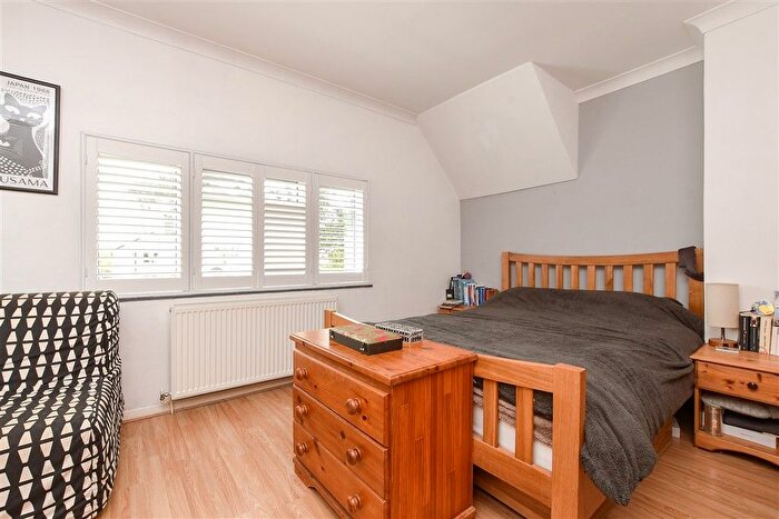 3 Bedroom End Of Terrace House For Sale In Mill Lane, Oxted, Surrey, RH8
