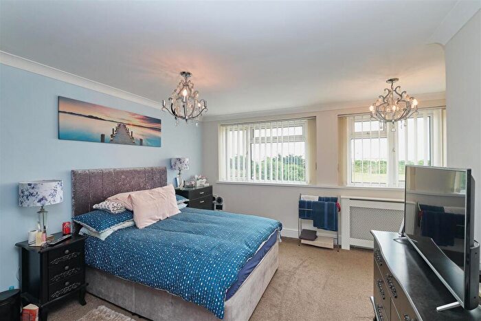 2 Bedroom Terraced House For Sale In Cliff Close, Seaford, BN25
