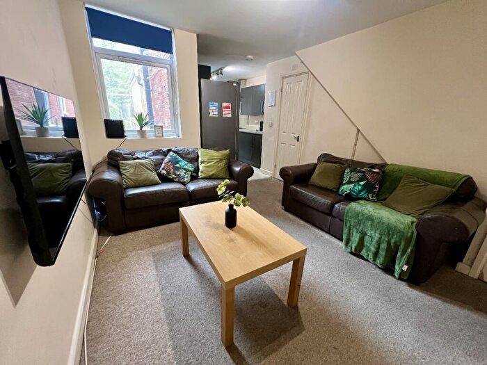 1 Bedroom House To Rent In Heeley Road (E), Selly Oak, Birmingham, West Midlands, B29