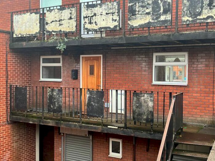 1 Bedroom Flat To Rent In Gresham Court, Town Centre, Daventry, NN11