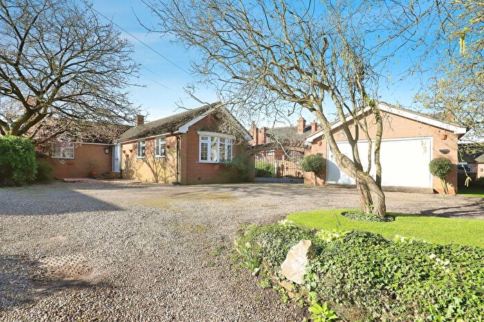 2 Bedroom Detached Bungalow For Sale In Hartle Lane, Belbroughton, Stourbridge, DY9