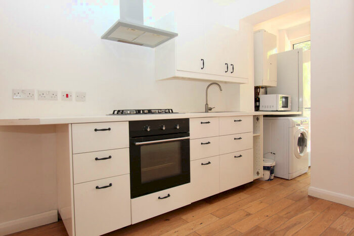 1 Bedroom Flat To Rent In Valentines Road, Ilford, IG1