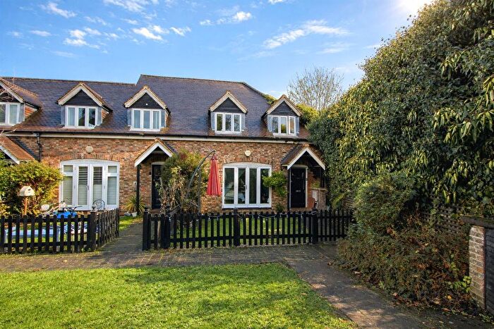 3 Bedroom End Terrace House For Sale In Church Road, Wallington, SM6