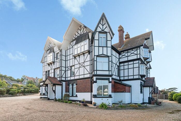 2 Bedroom Flat For Sale In Weybourne Road, Sheringham, NR26